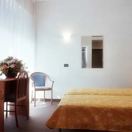 Engadina Hotel Como