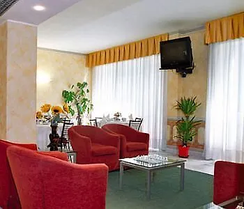Hotel Engadina 3*