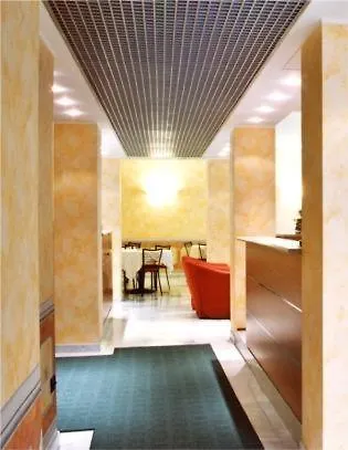 Hotel Engadina Como