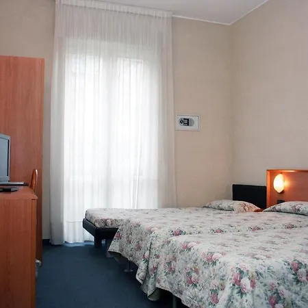 Engadina Hotel Como