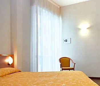 Engadina Hotel Como