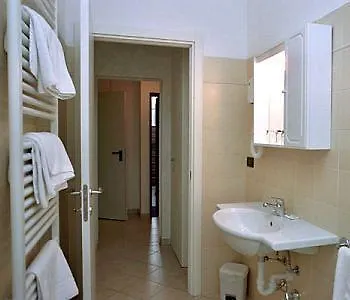 尹哥帝娜酒店 3*